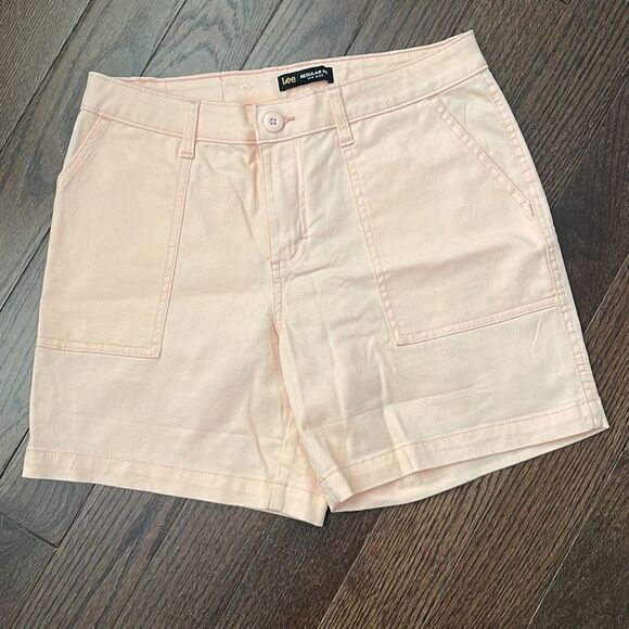 Lee Mid Rise Shorts. Women’s.‎ Size 8. Peach - Picture 1 of 8